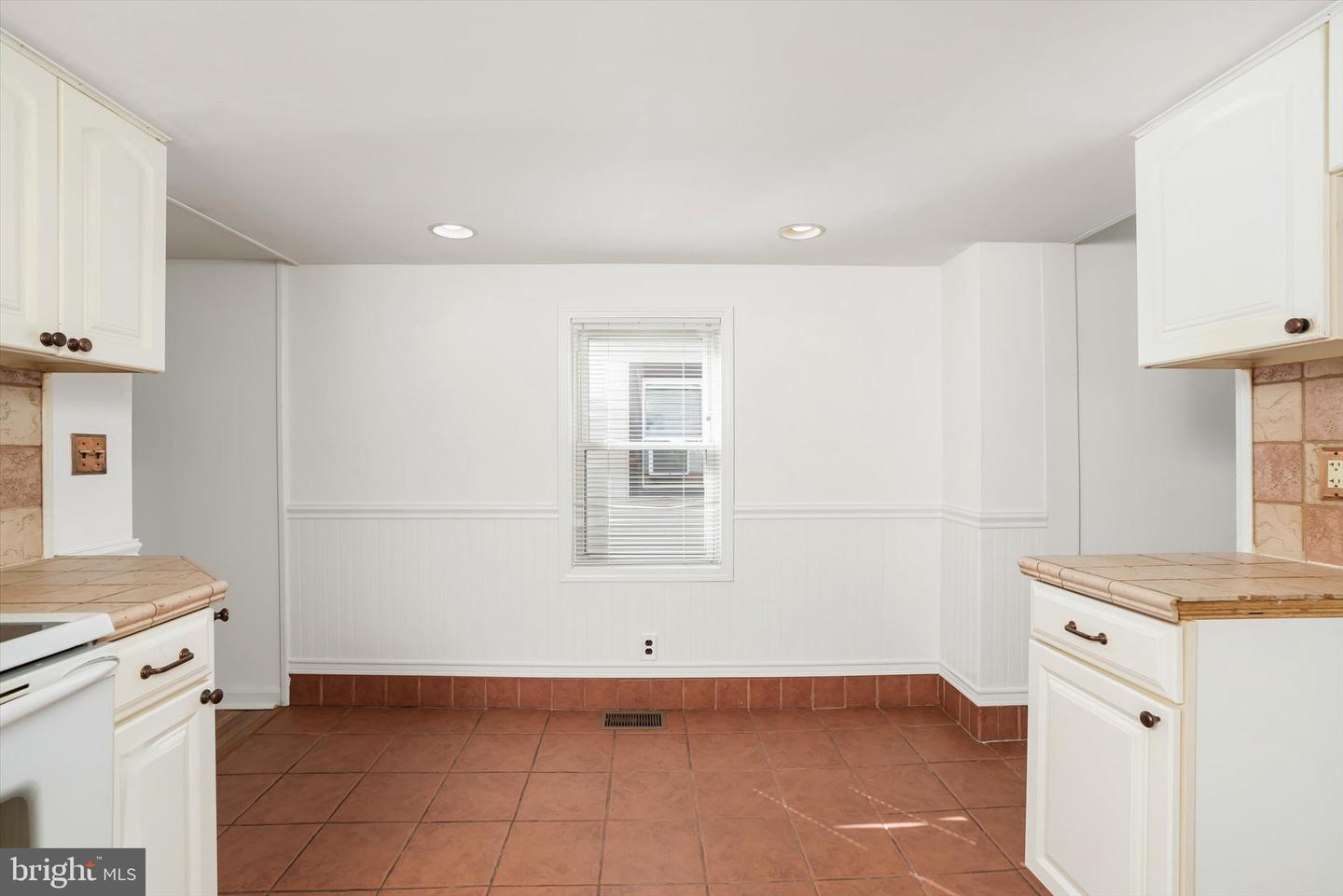 44 Hutchins Ave Property Photo 12