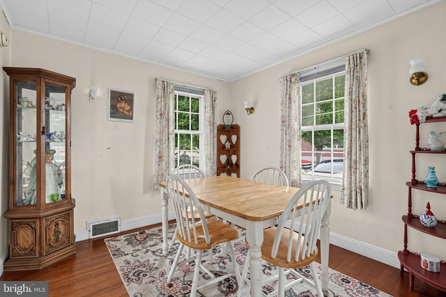 104 Harron Ave Property Photo 11