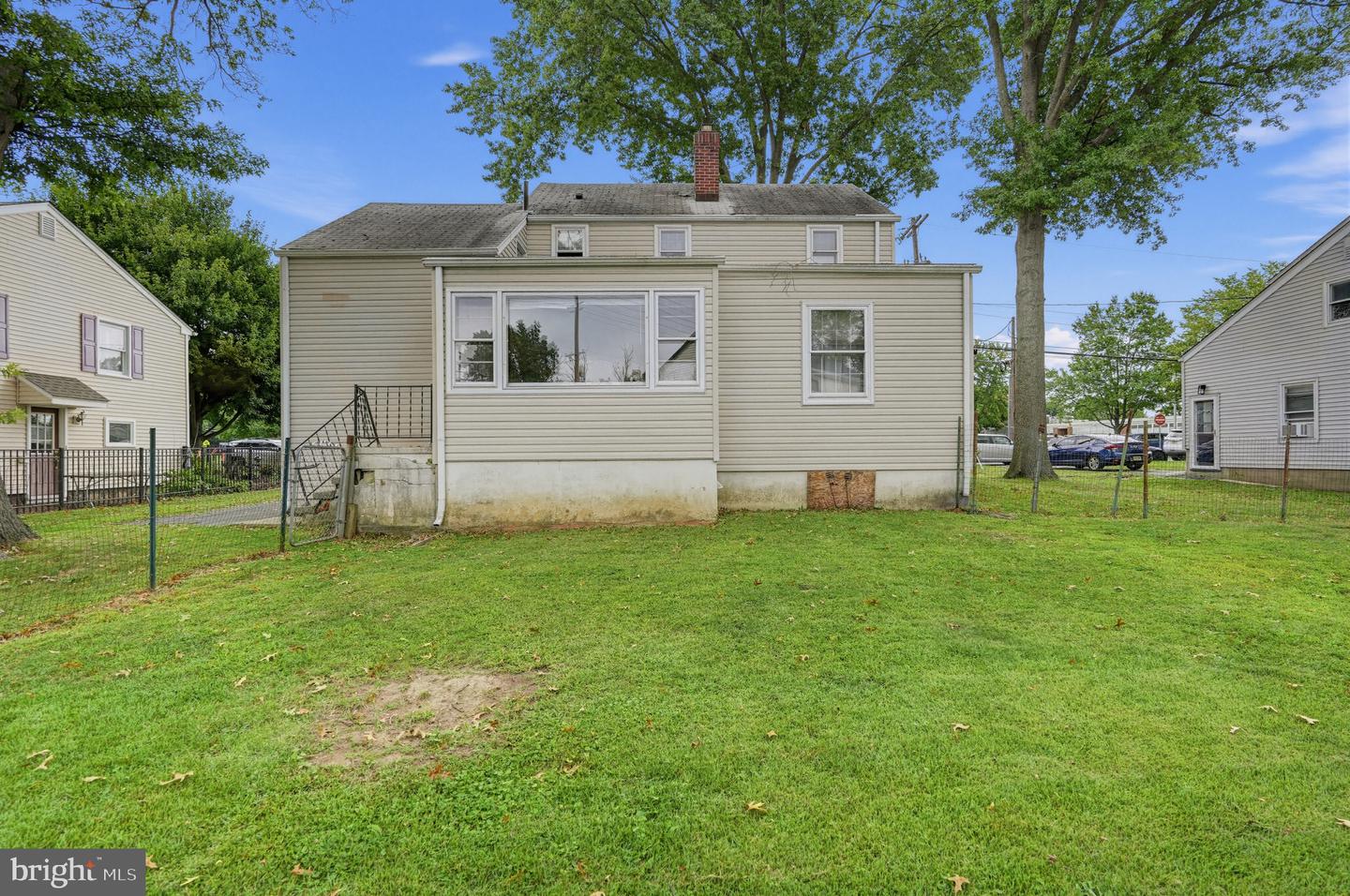 104 Harron Ave Property Photo 28