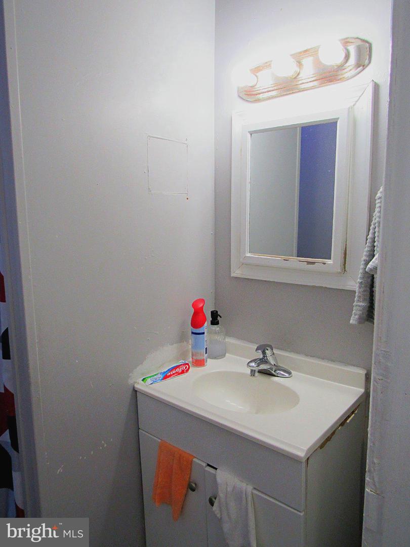 34 W End Ave Property Photo 24