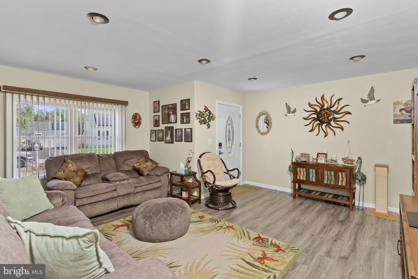 9 Abbey Pl Property Photo 9