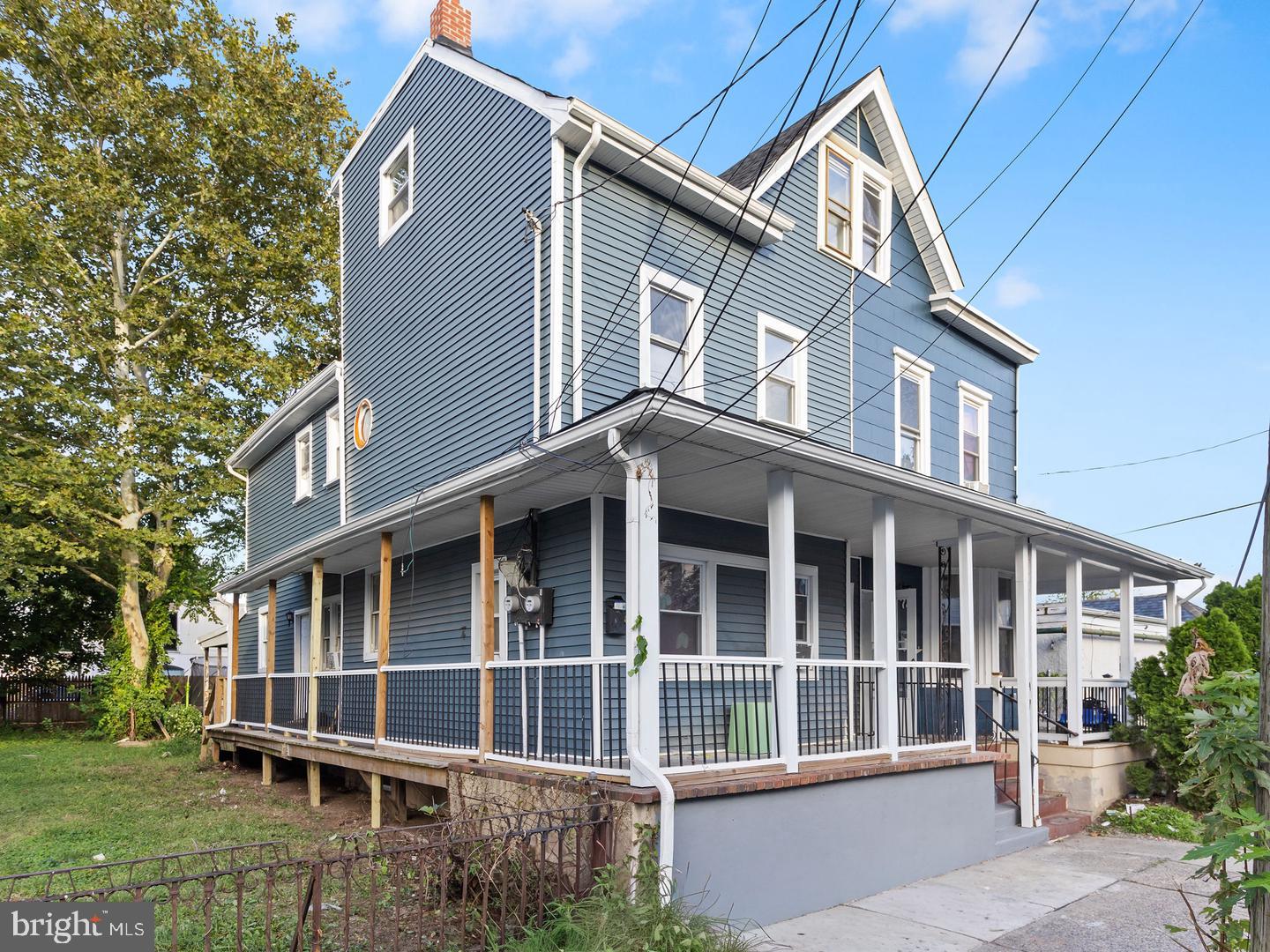 72 Franklin St Property Photo 1