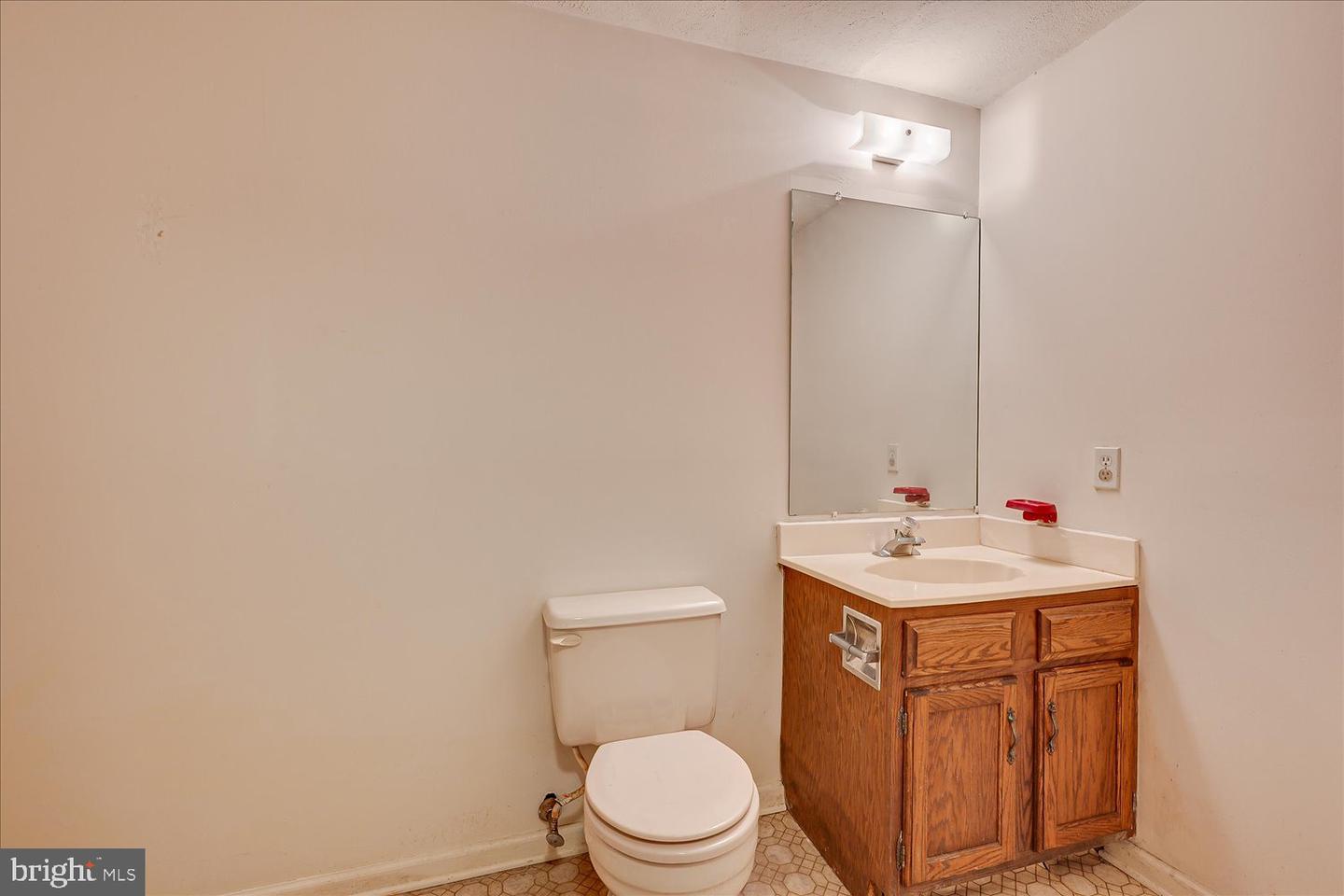 12 S Hill Dr S Property Photo 24