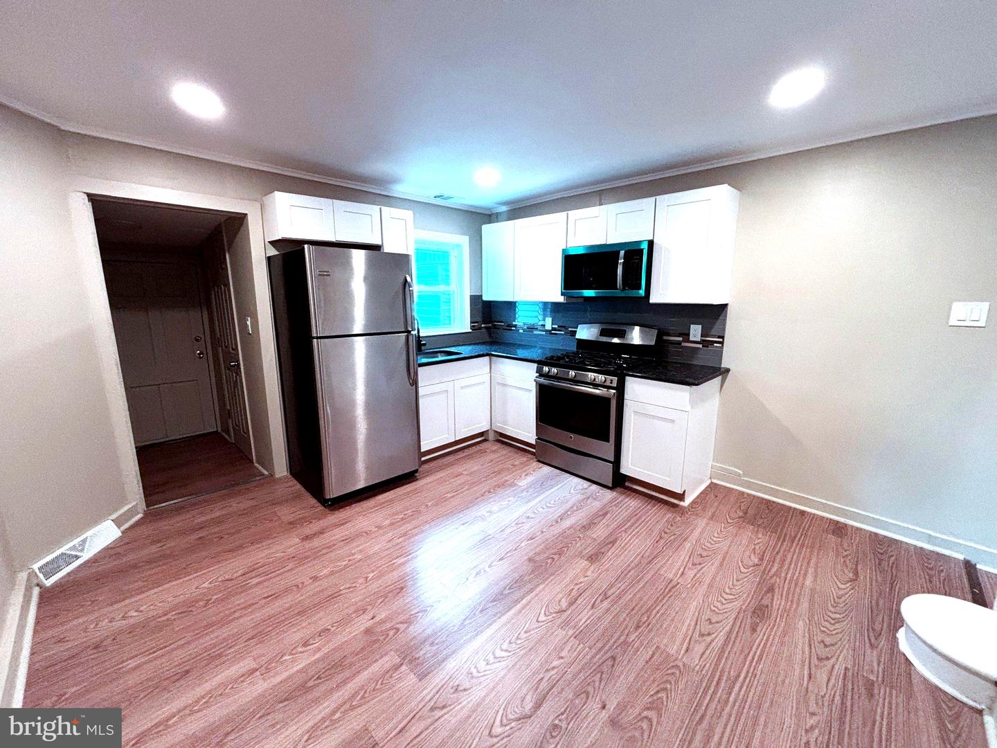 106 William St Property Photo 4