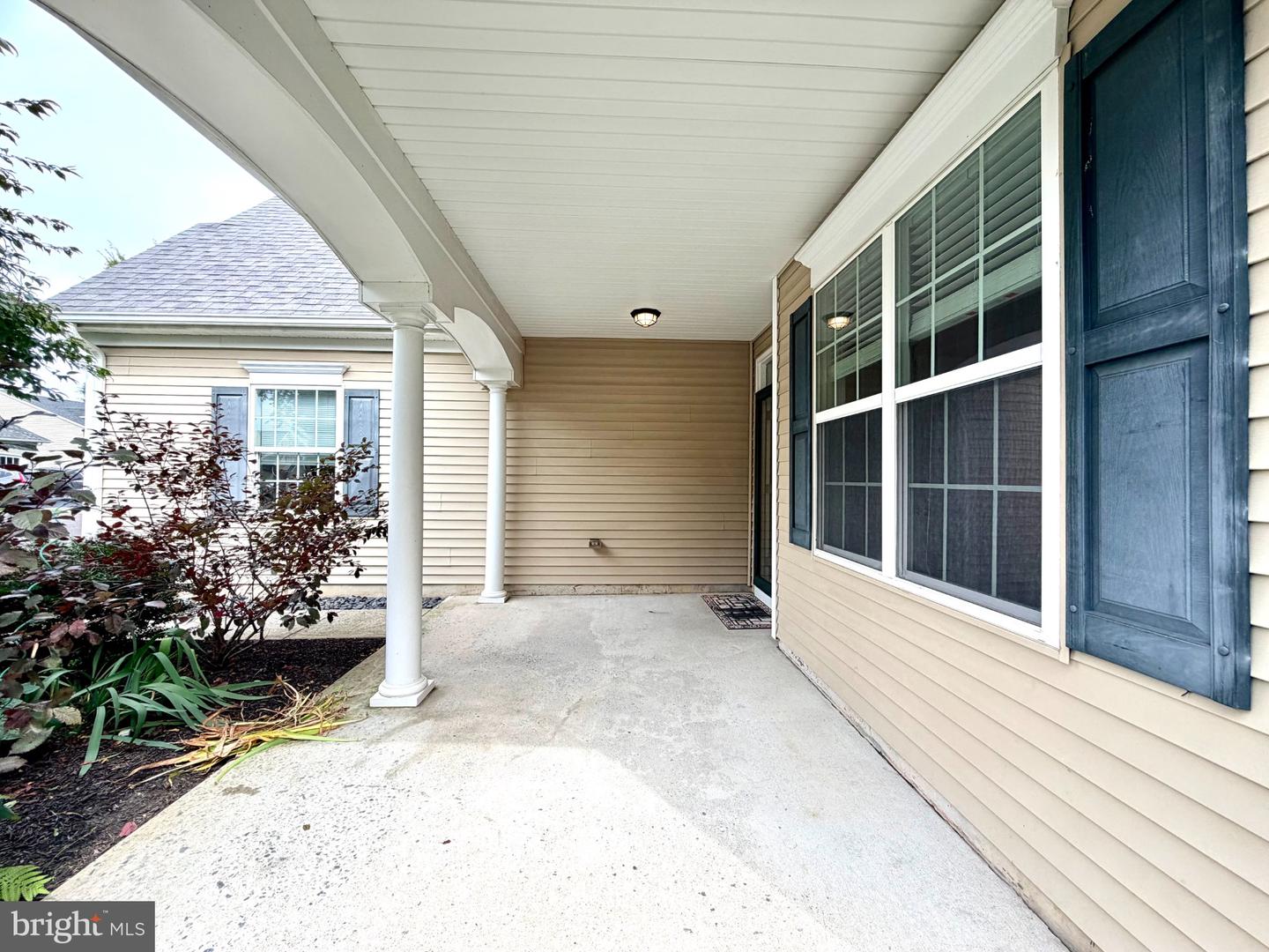37 Murano Dr Property Photo 2