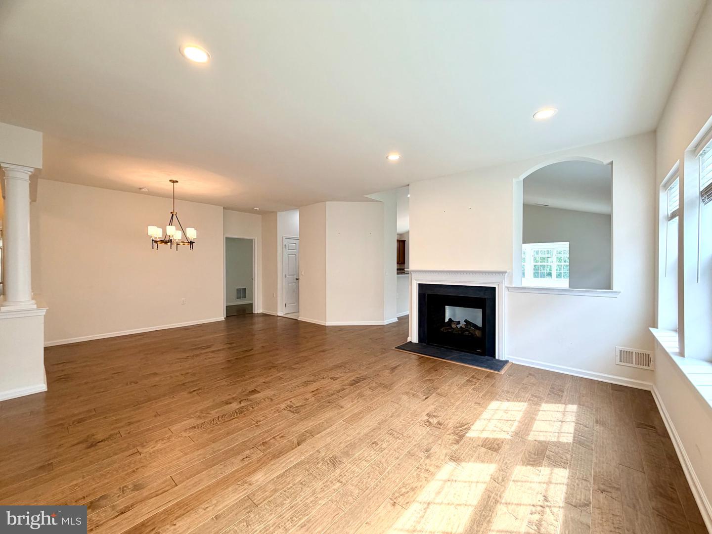 37 Murano Dr Property Photo 4