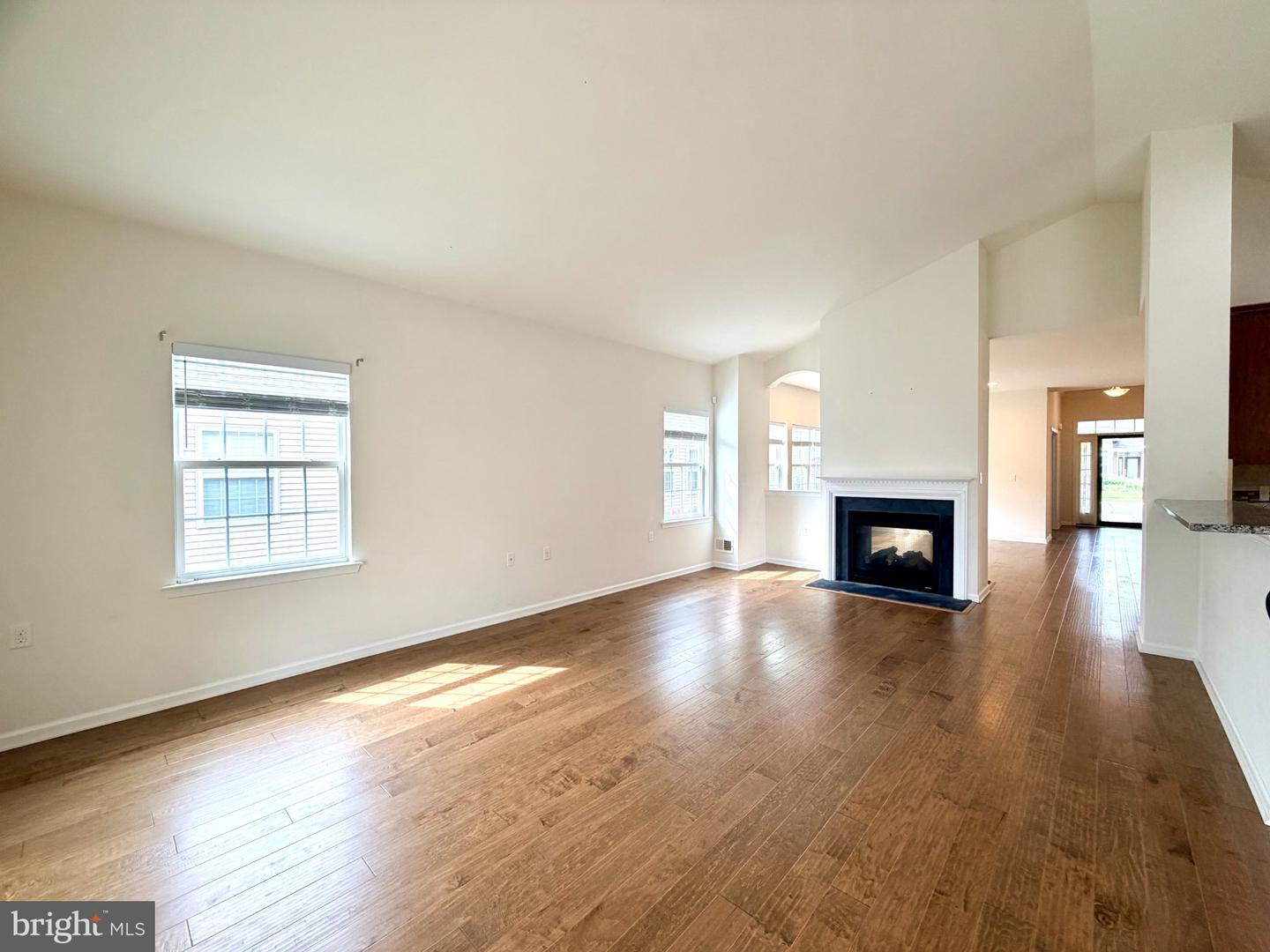 37 Murano Dr Property Photo 5
