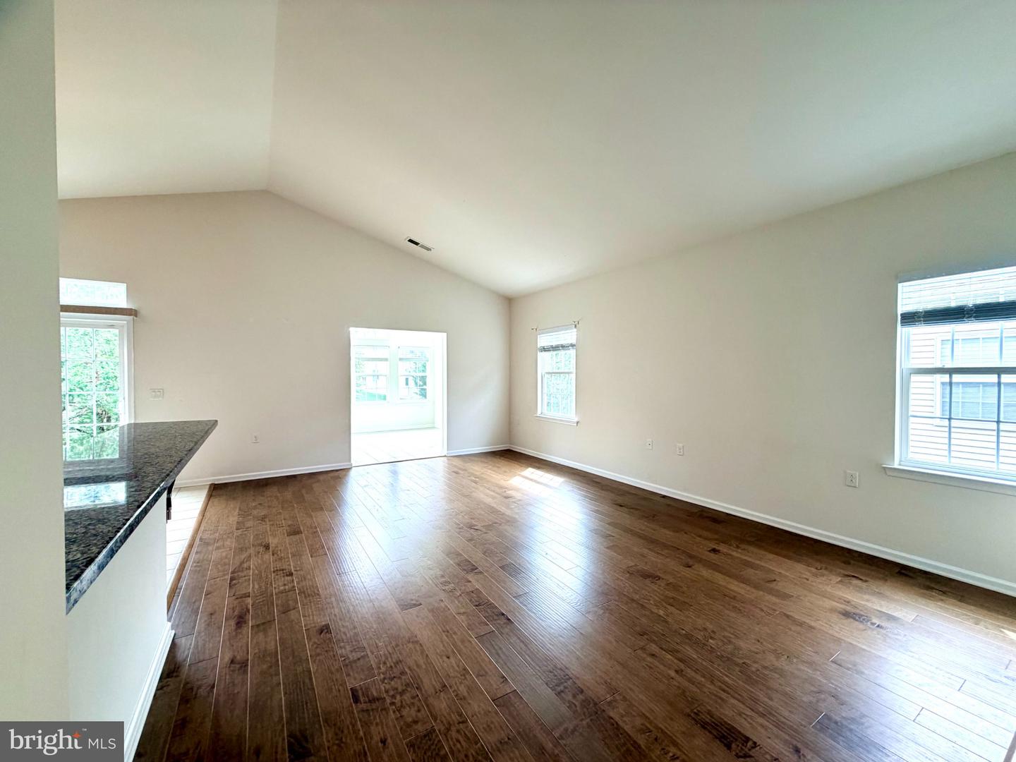 37 Murano Dr Property Photo 7