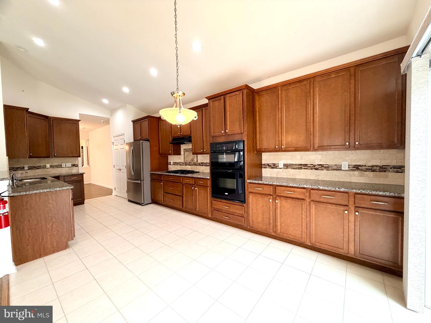 37 Murano Dr Property Photo 9