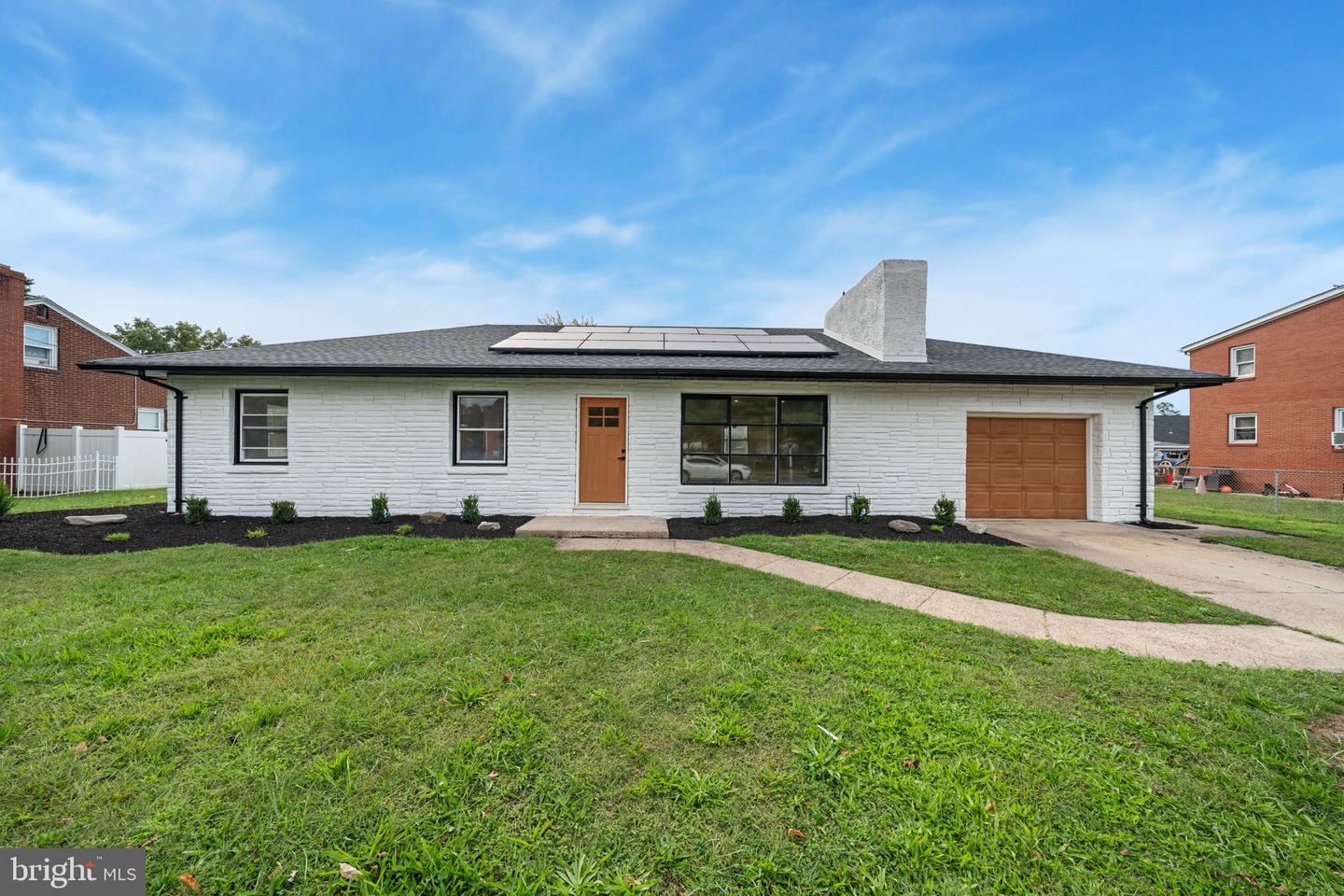 1381 DEUTZ AVE Property Photo 1
