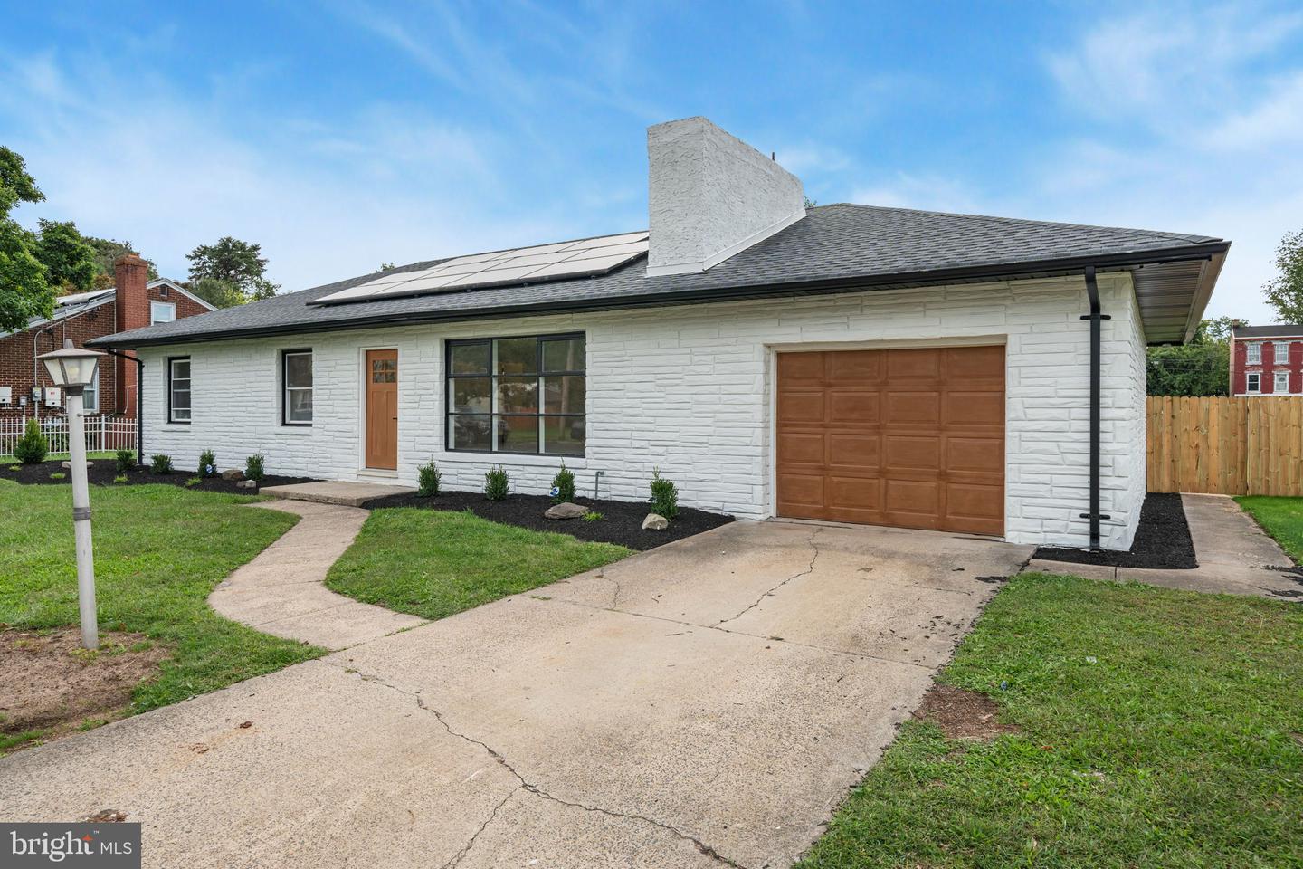 1381 Deutz Ave Property Photo 3