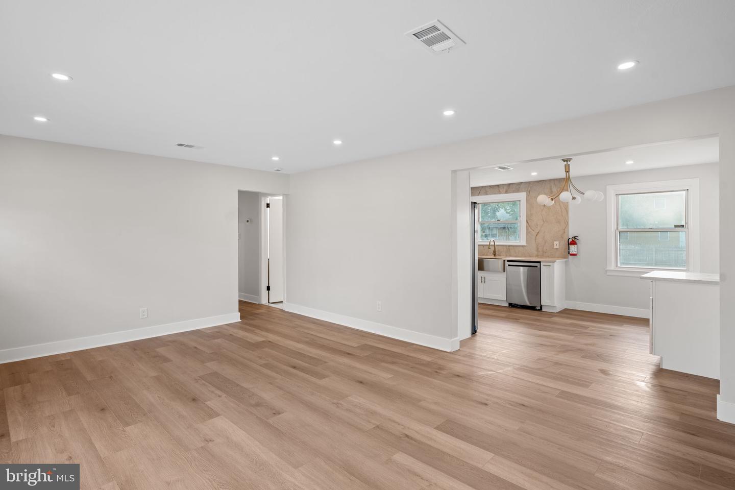 1381 Deutz Ave Property Photo 10