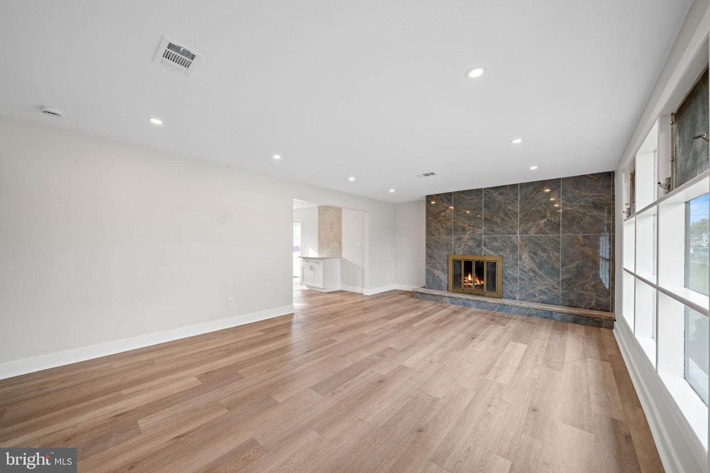1381 Deutz Ave Property Photo 12