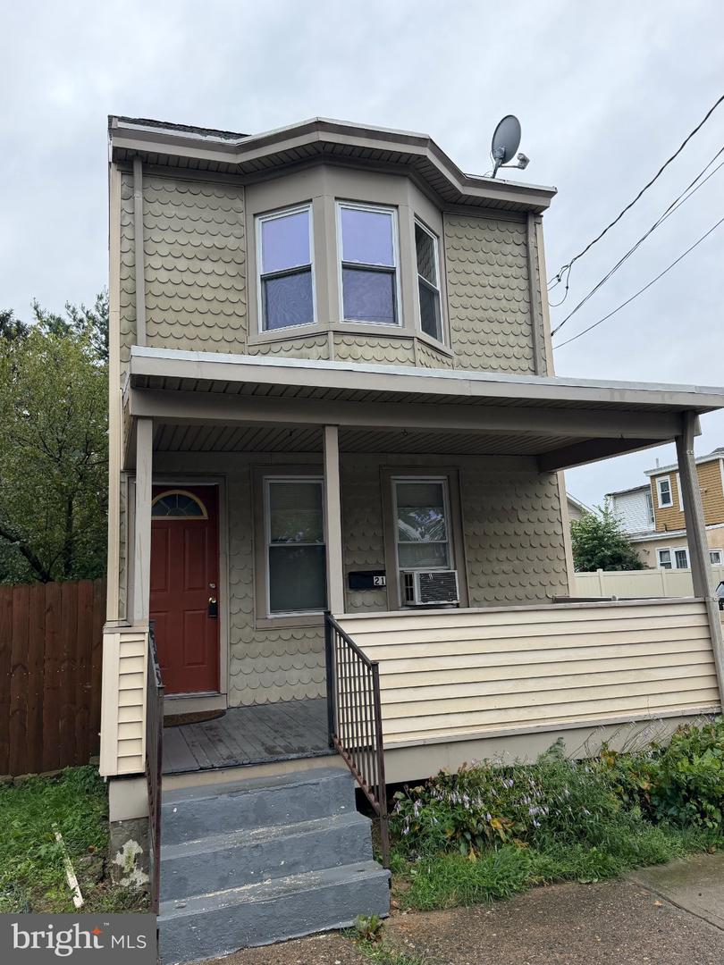 21 MICHIGAN AVE Property Photo 1