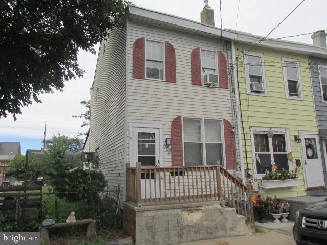 142 TINDALL AVE Property Photo 1