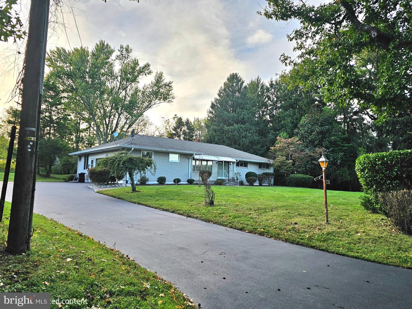 247 Robbinsville Edinburg Rd Property Photo 1