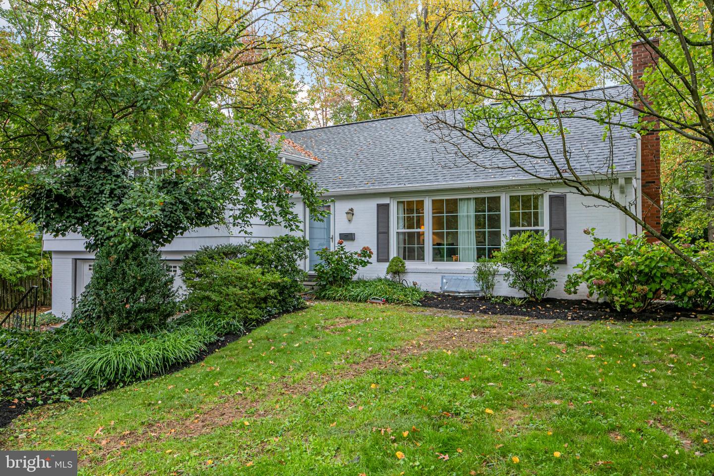 236 STATE RD Property Photo 1