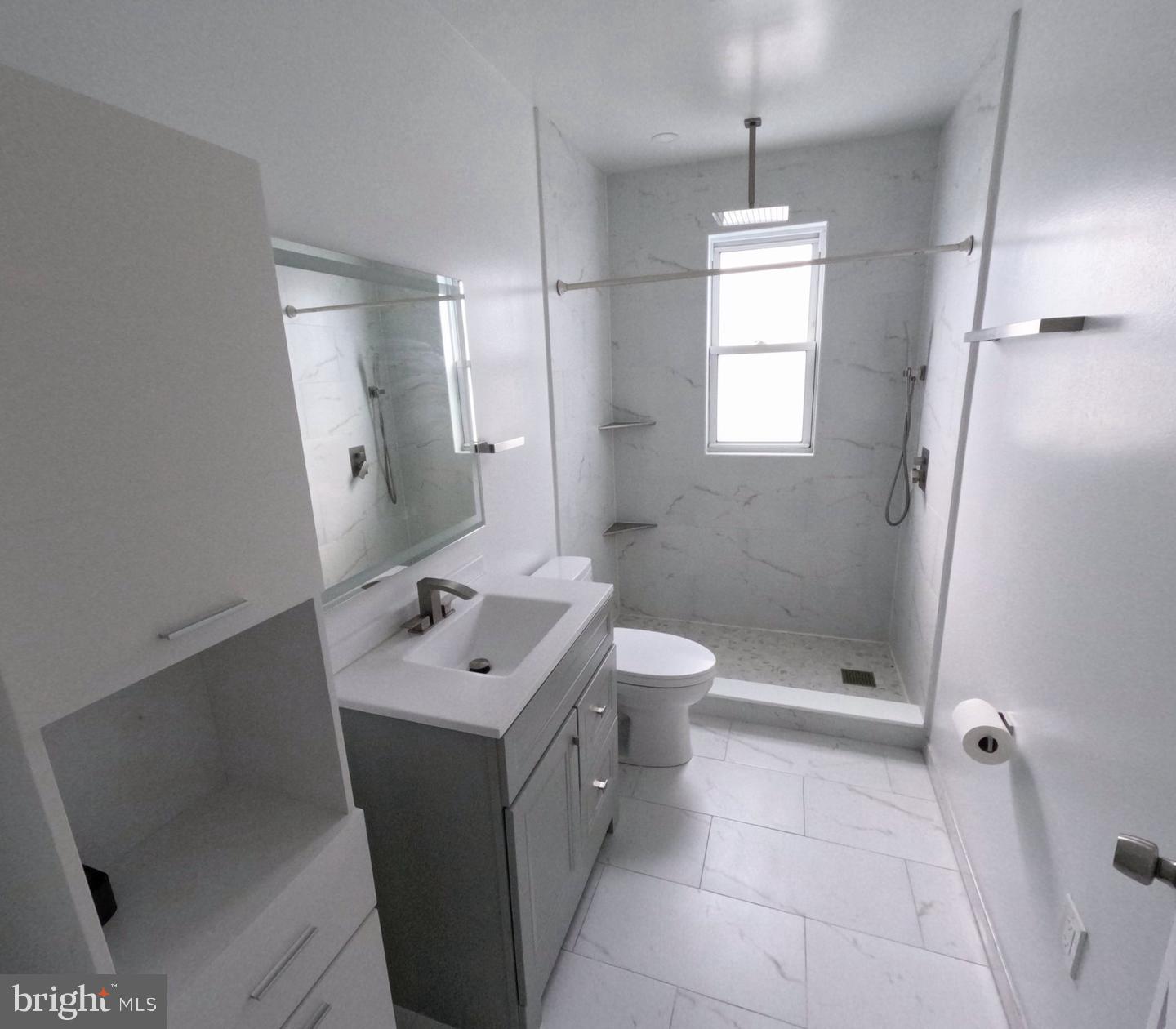 24 Newkirk Ave Property Photo 6