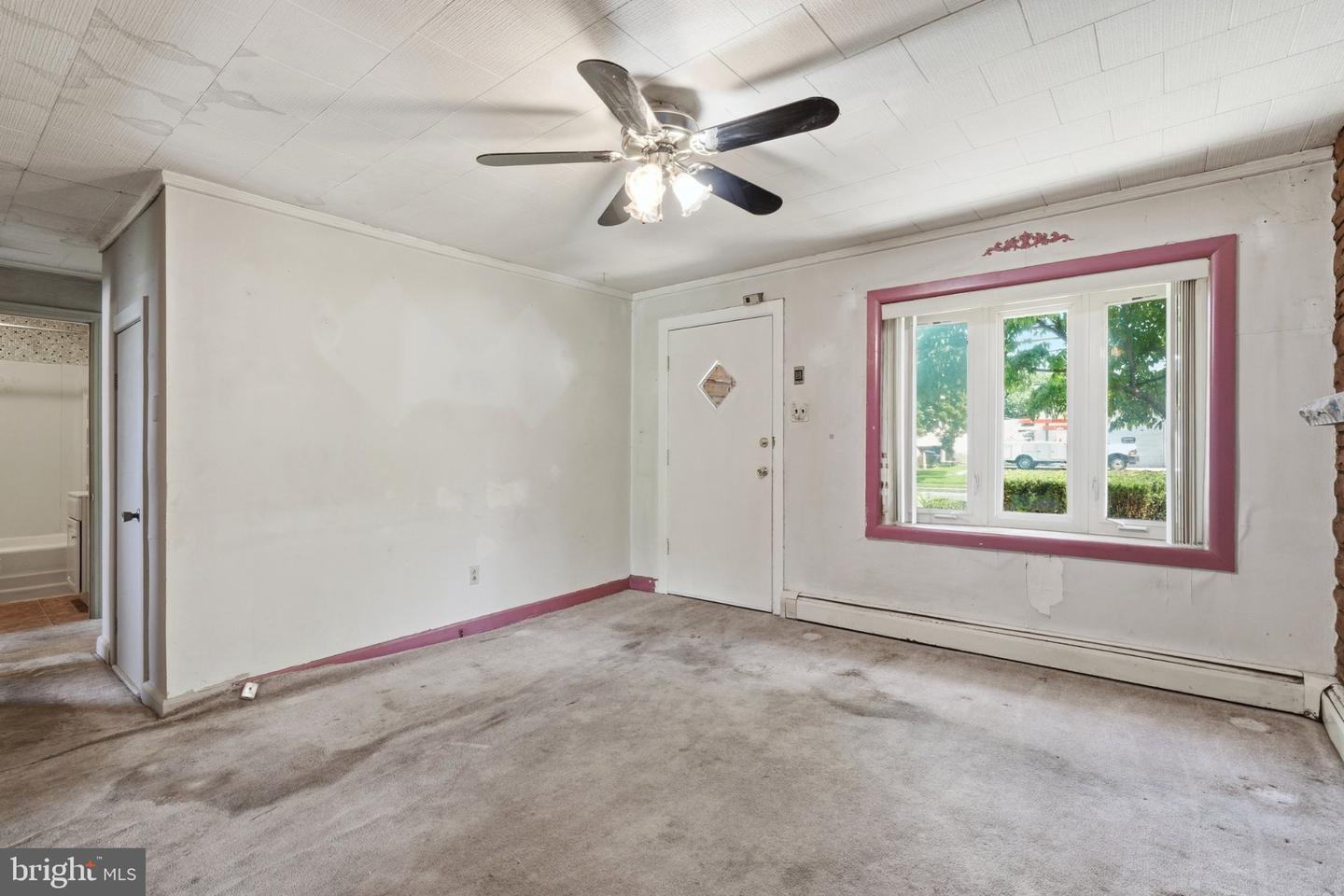 56 Benson Ave Property Photo 5