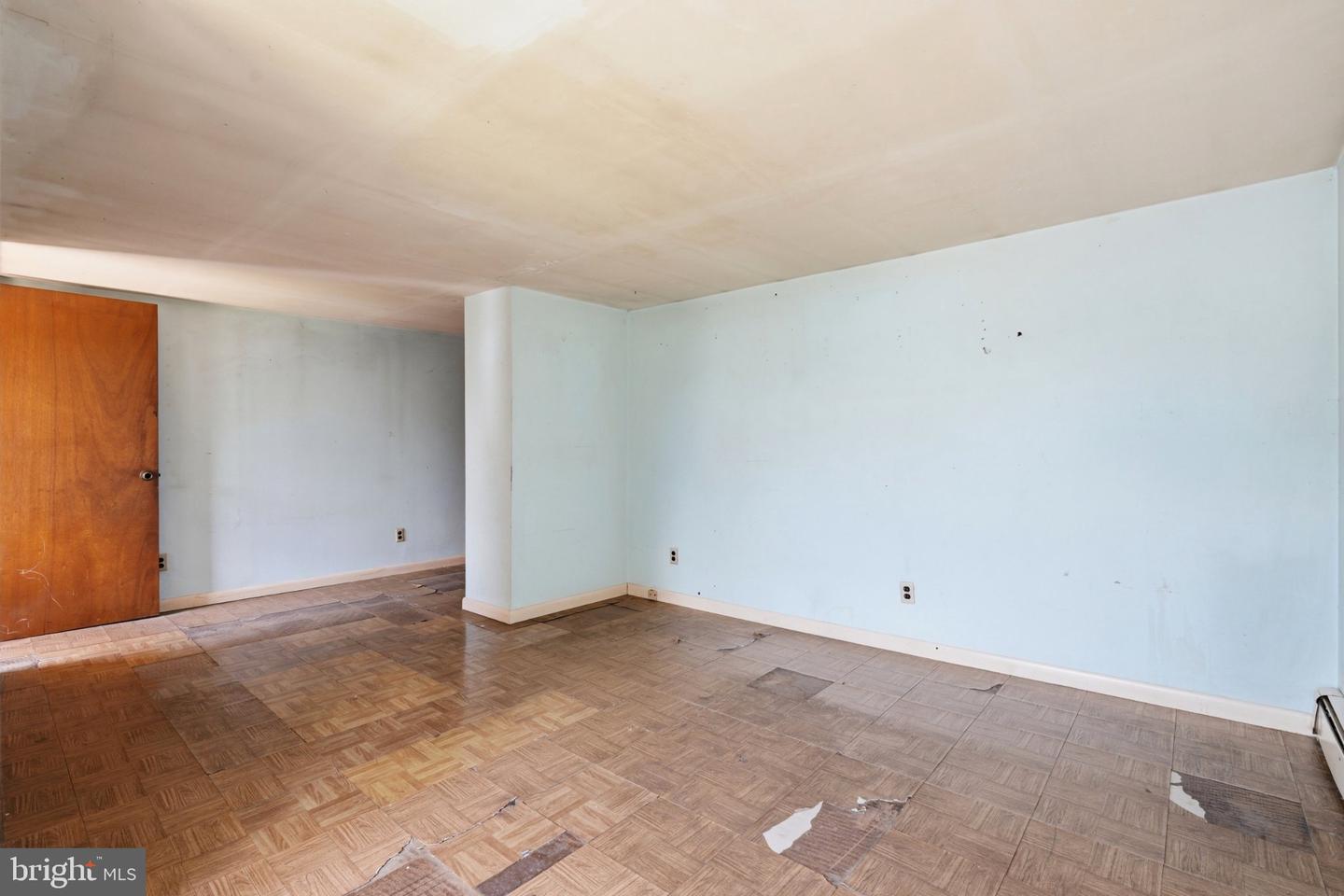 56 Benson Ave Property Photo 22