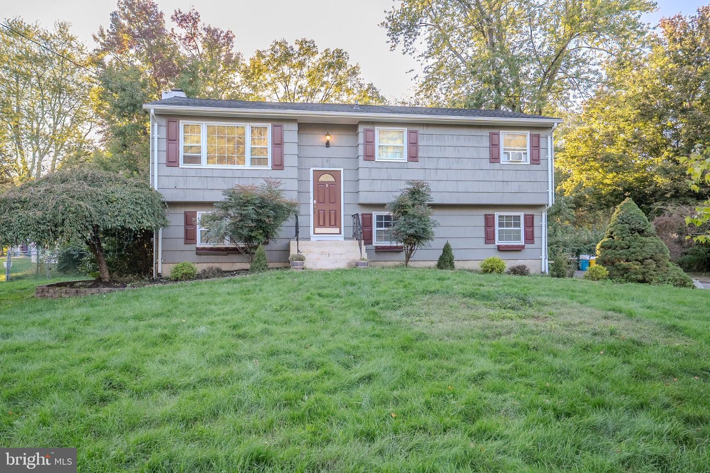 9 Oak Branch Rd Property Photo 1