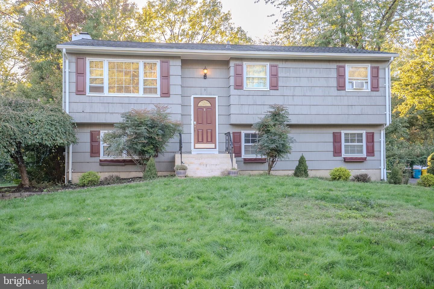 9 Oak Branch Rd Property Photo 2