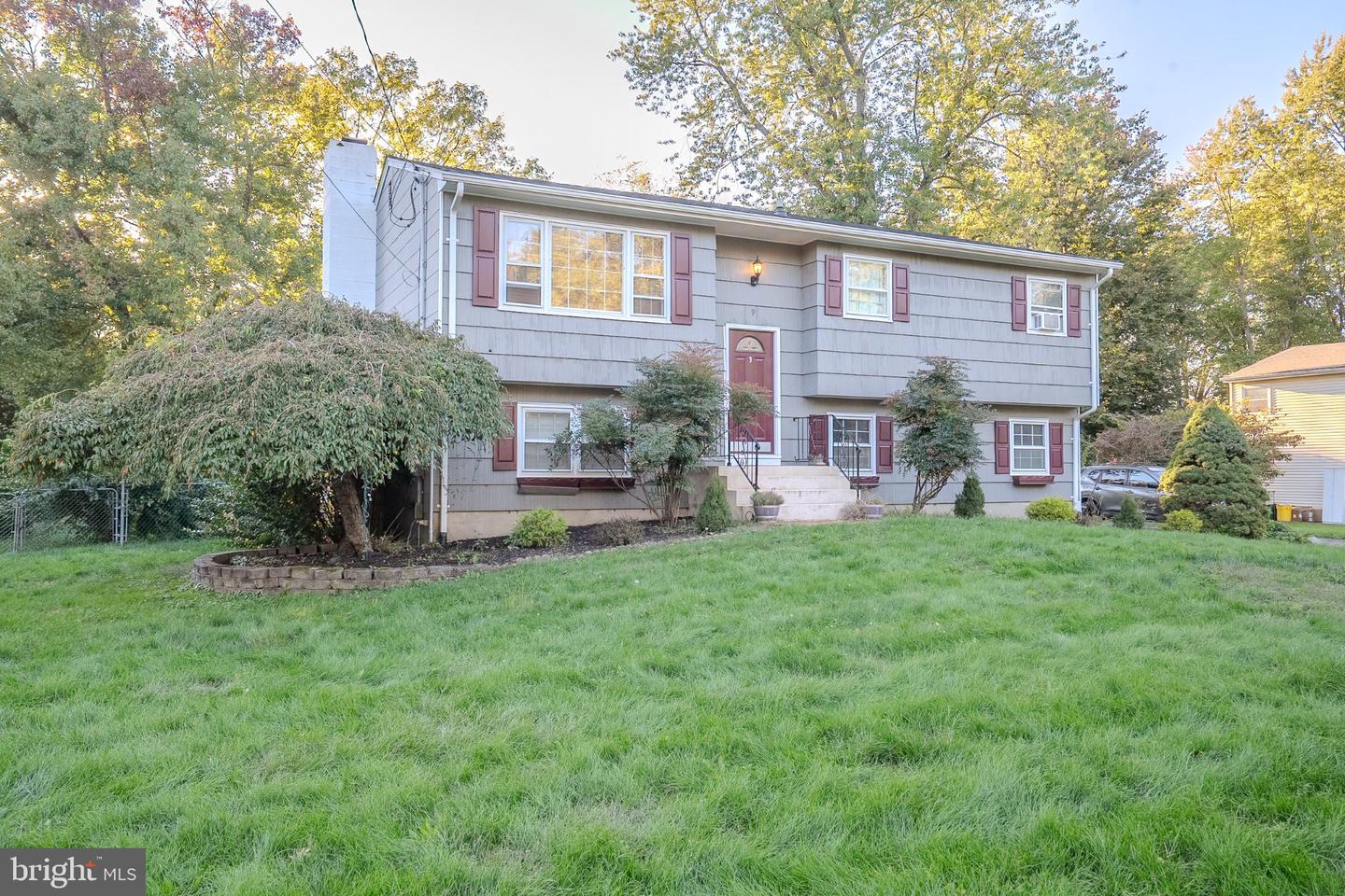 9 Oak Branch Rd Property Photo 3