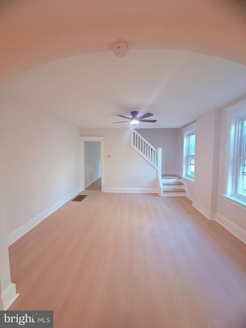 31 Alden Ave Ave Property Photo 3