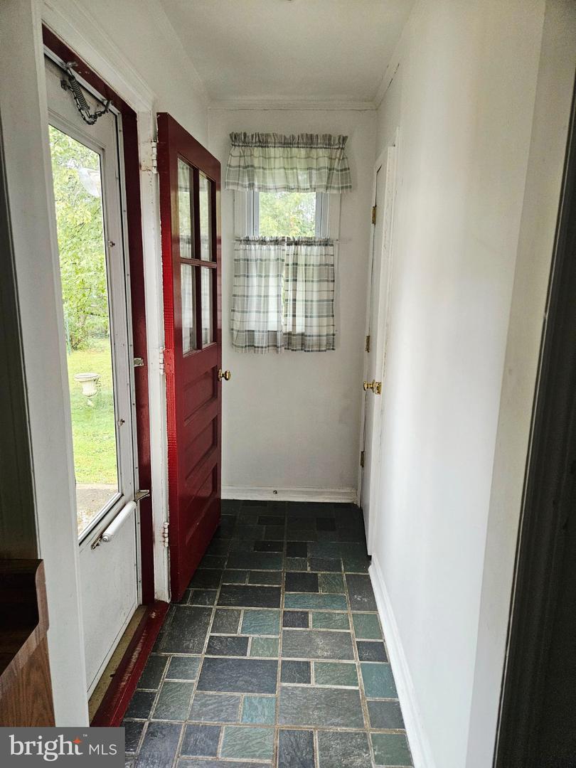 19 Dorann Ave Property Photo 19