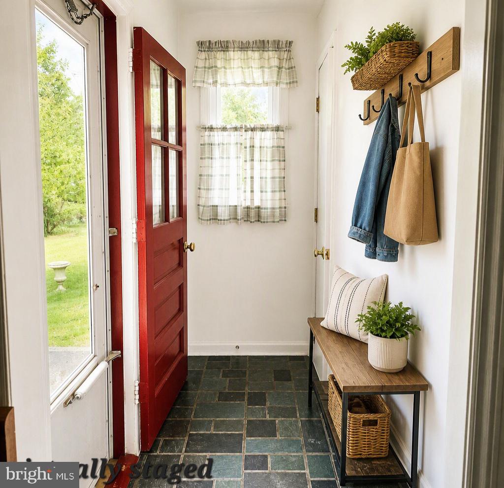 19 Dorann Ave Property Photo 20