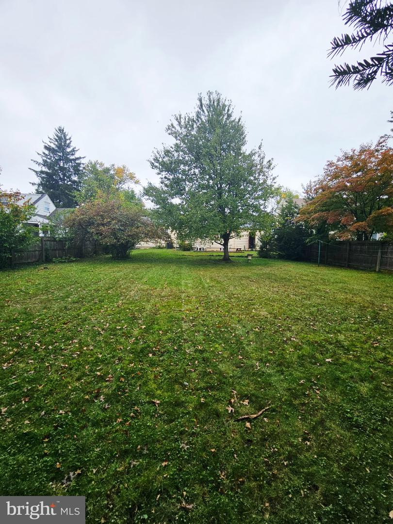 19 Dorann Ave Property Photo 22