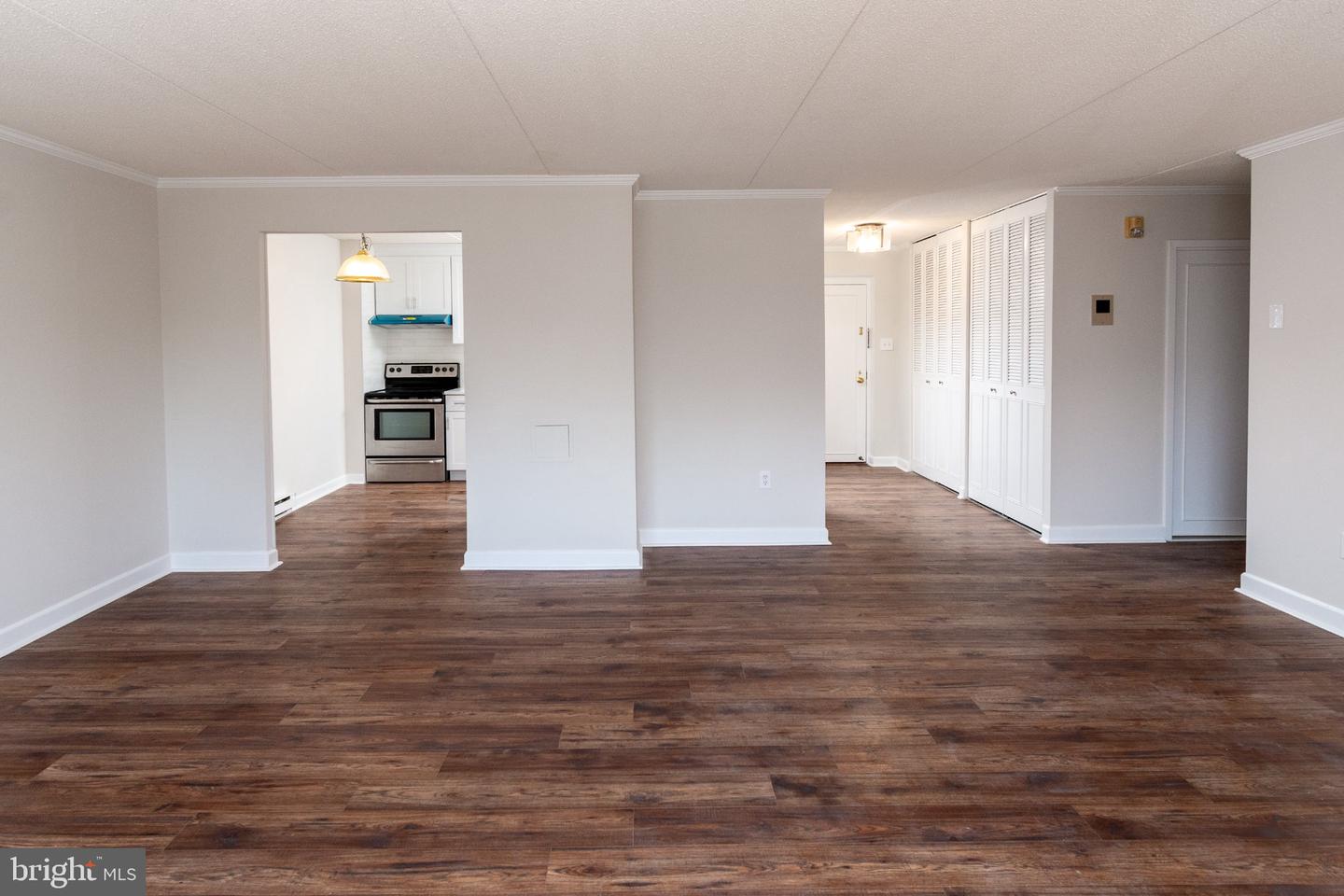 860 Lower Ferry #3 B Property Photo 13