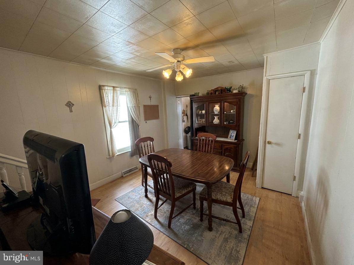 103 Dayton St Property Photo 4