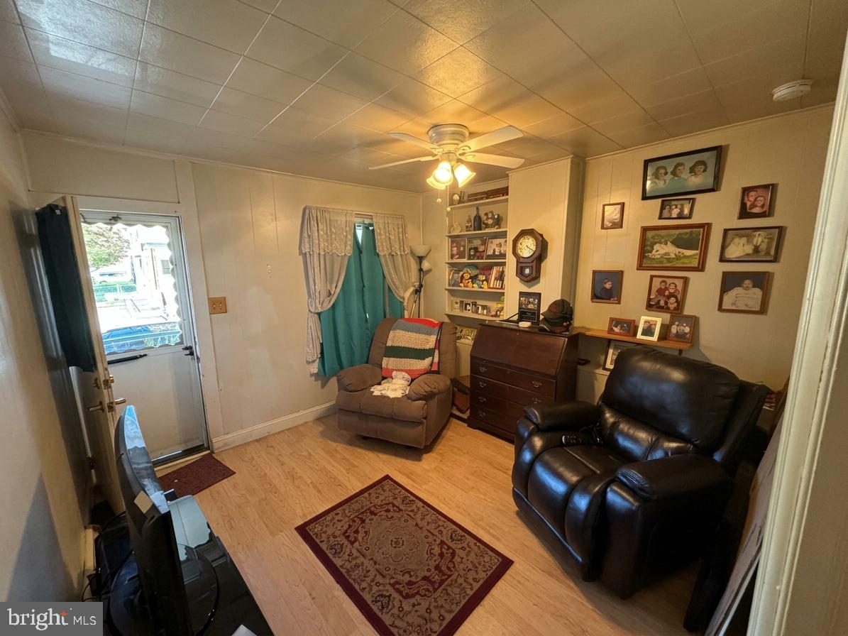 103 Dayton St Property Photo 5