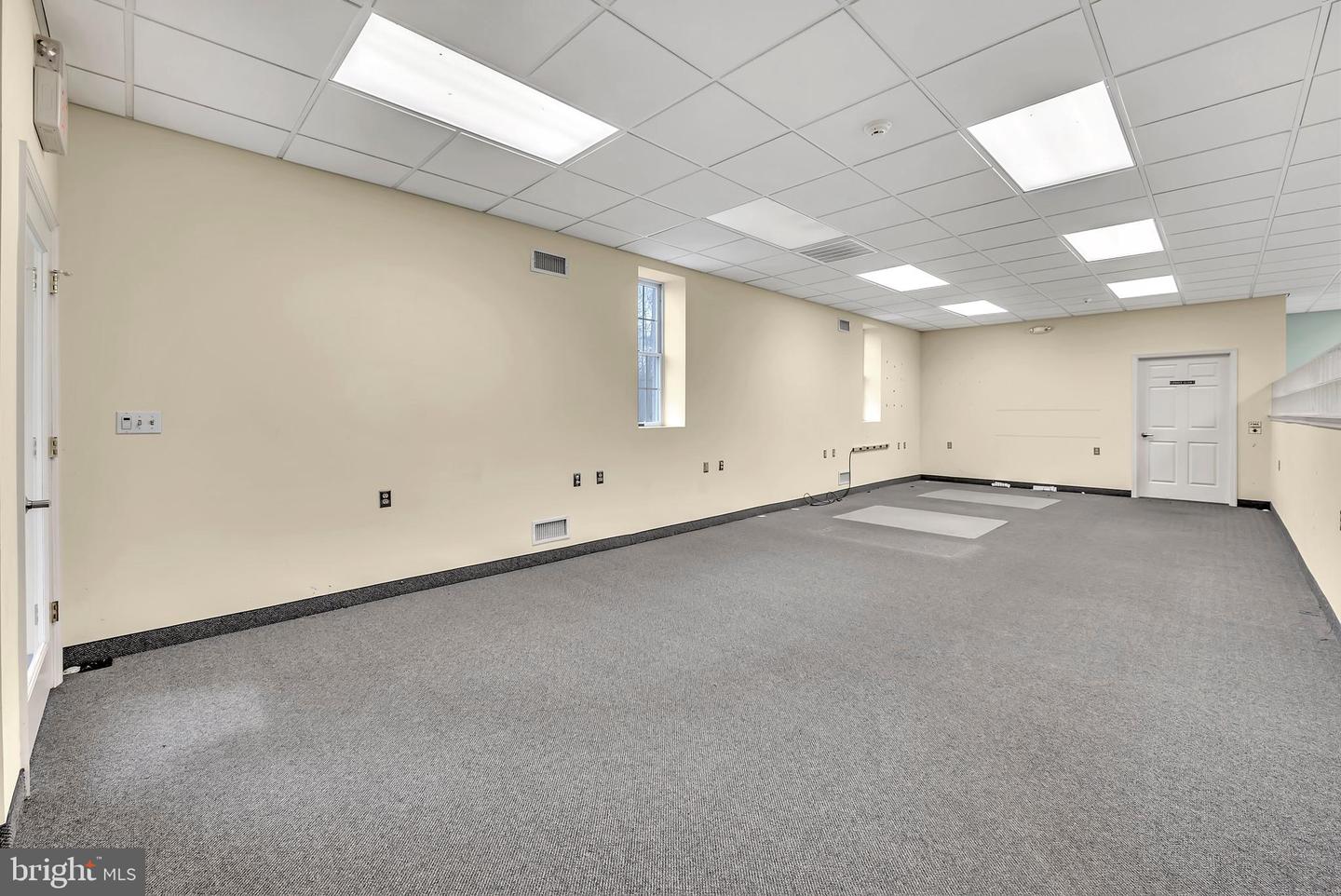 18 Hornerstown Rd #b Property Photo 13