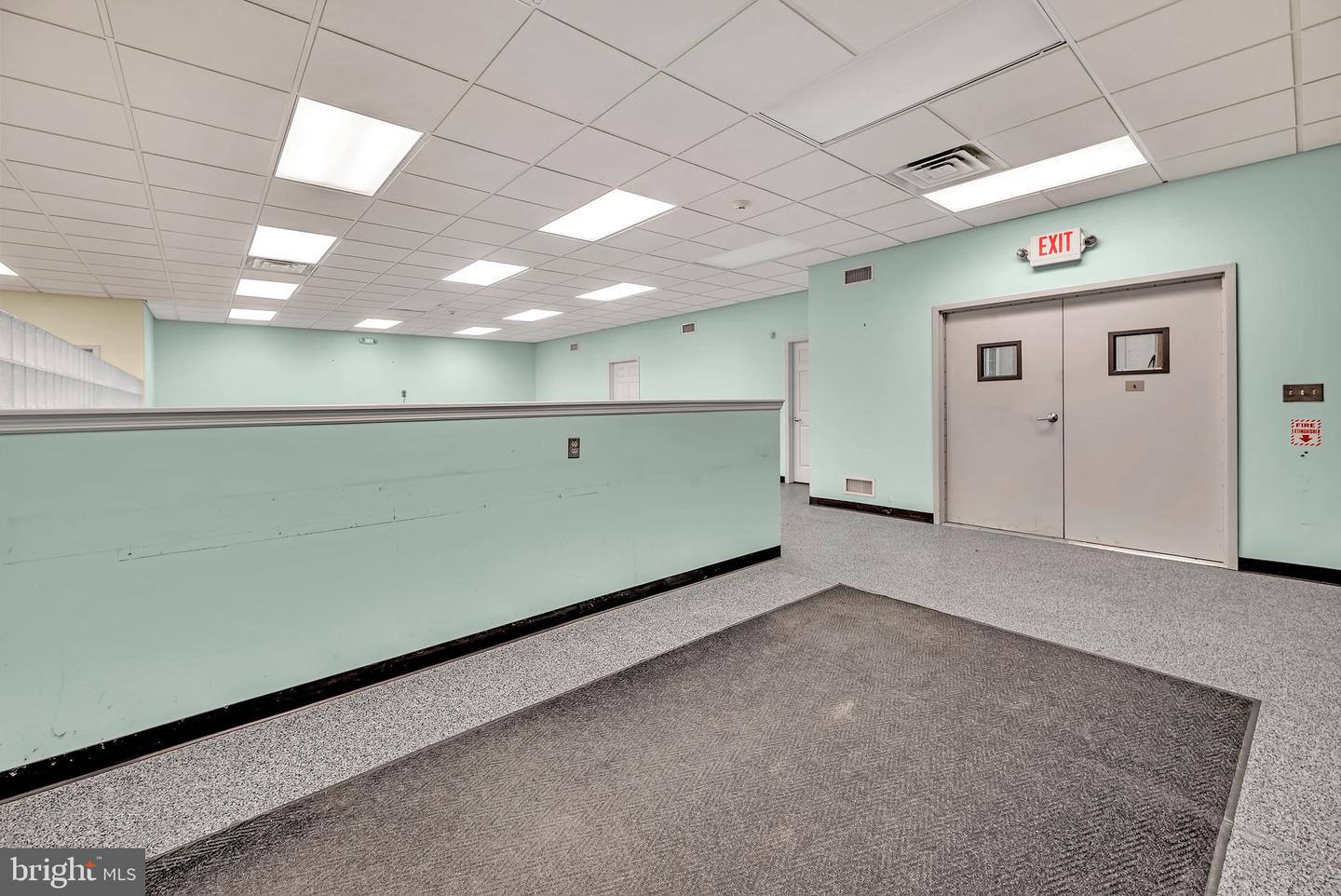 18 Hornerstown Rd #b Property Photo 16