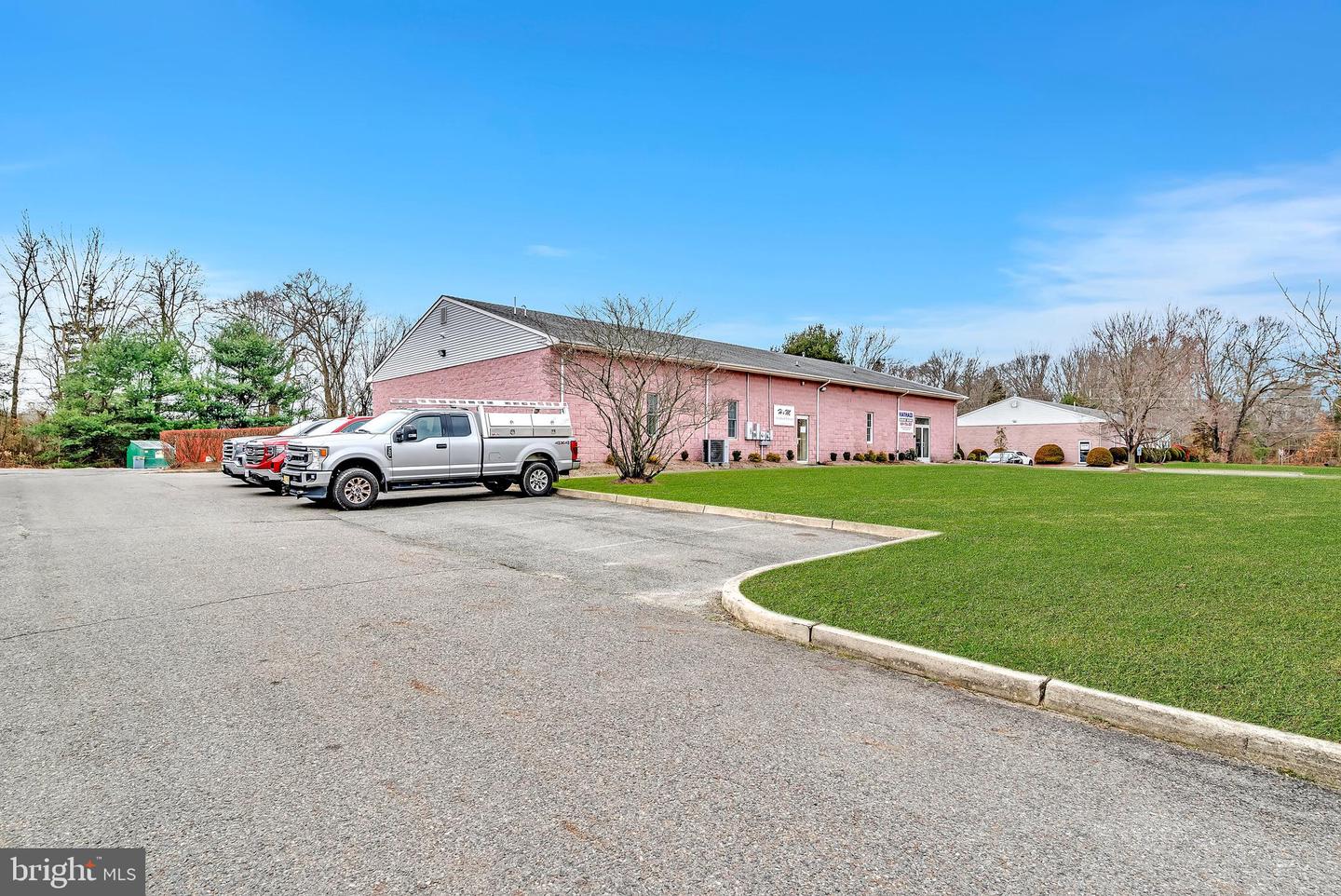 18 Hornerstown Rd #b Property Photo 33