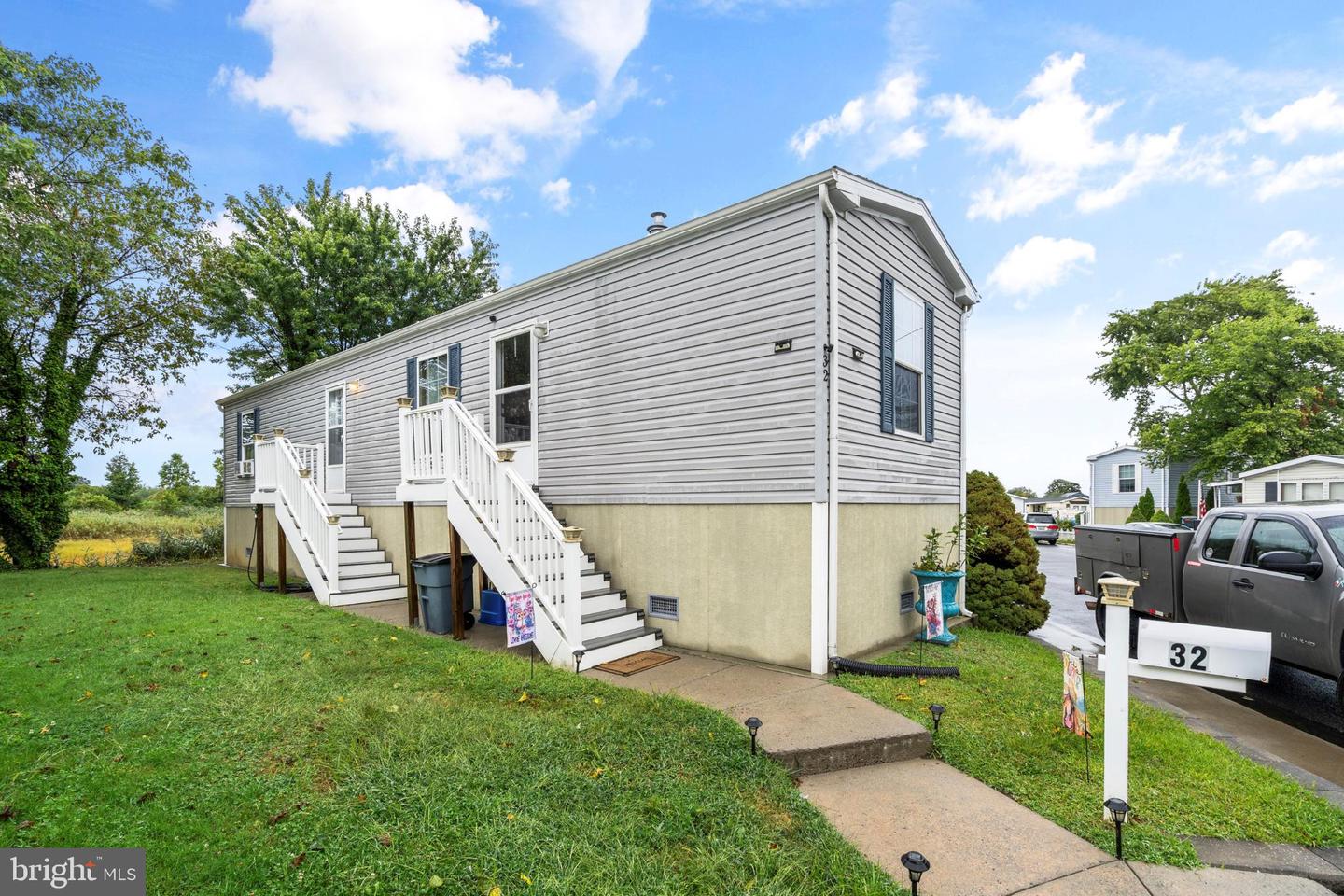 32 Bayshore Mobile Mnr Property Photo 1