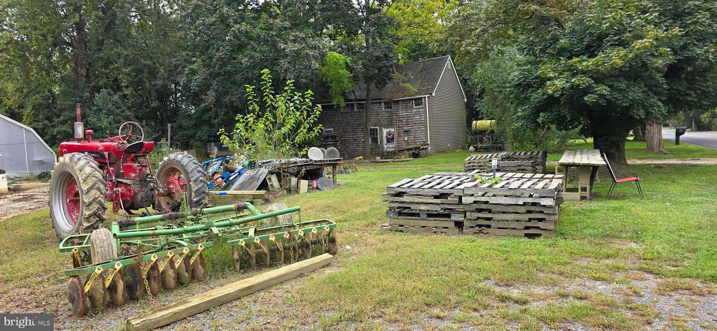 138 Howell Rd Property Photo 3