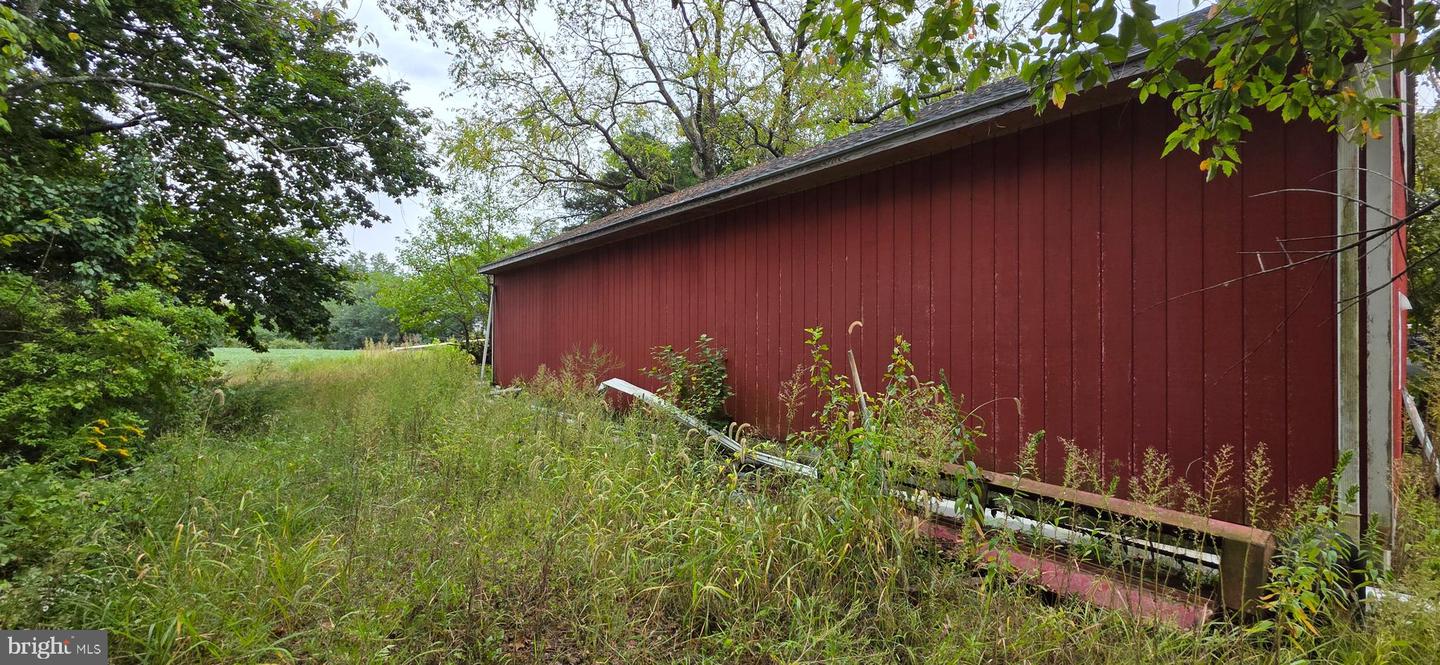 138 Howell Rd Property Photo 10