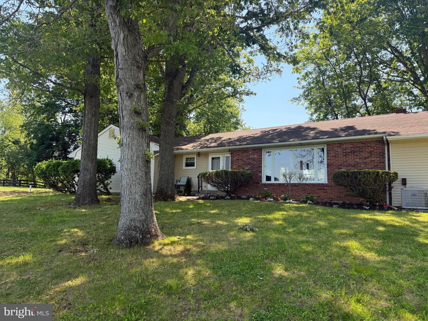 193 Burlington Path Rd Property Photo 1
