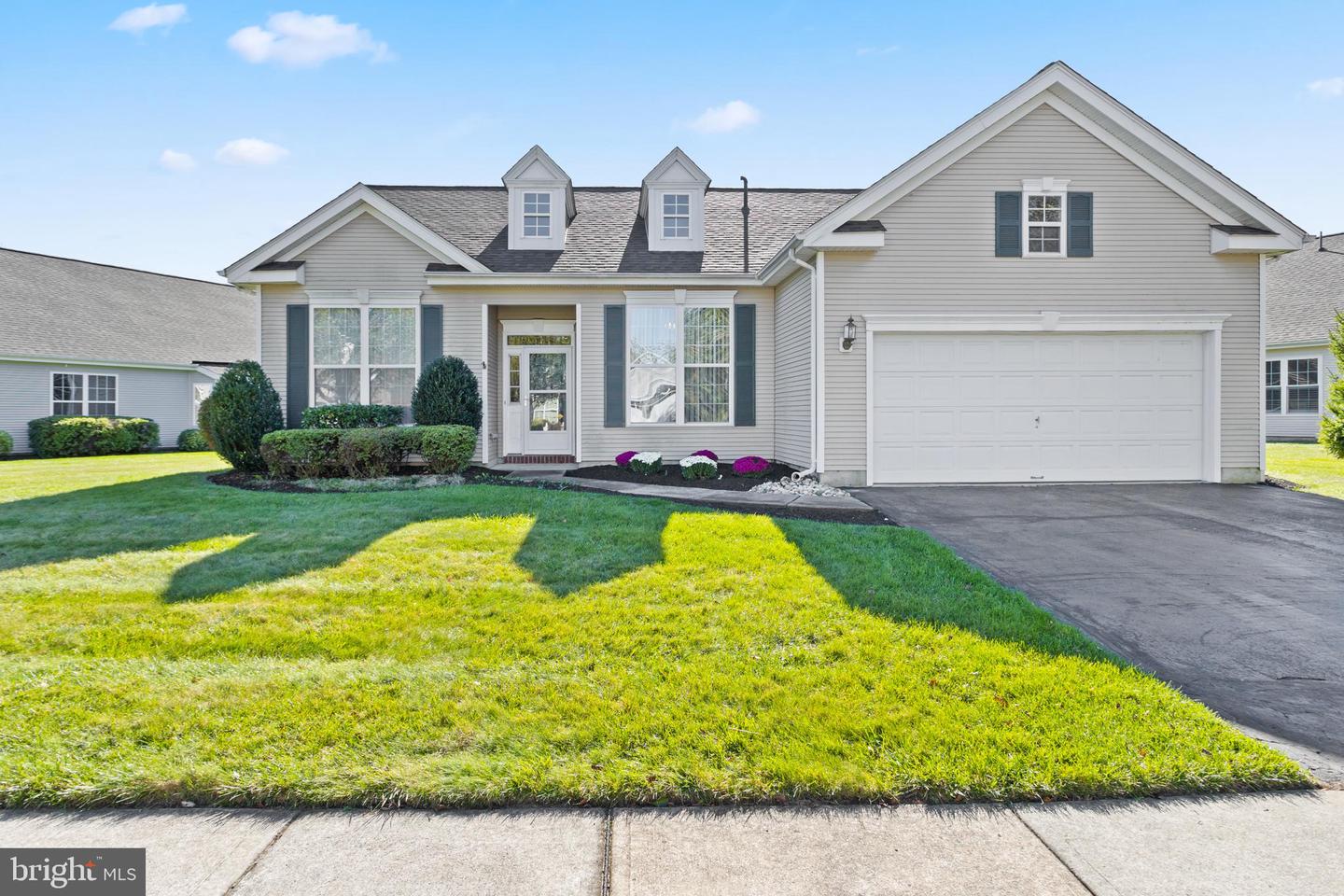 33 Bunker Hill Dr Property Photo 1