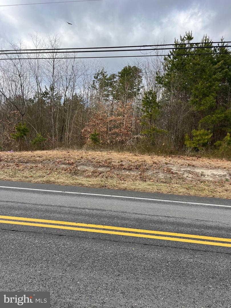 L:24 01 Route 537 Property Photo 6