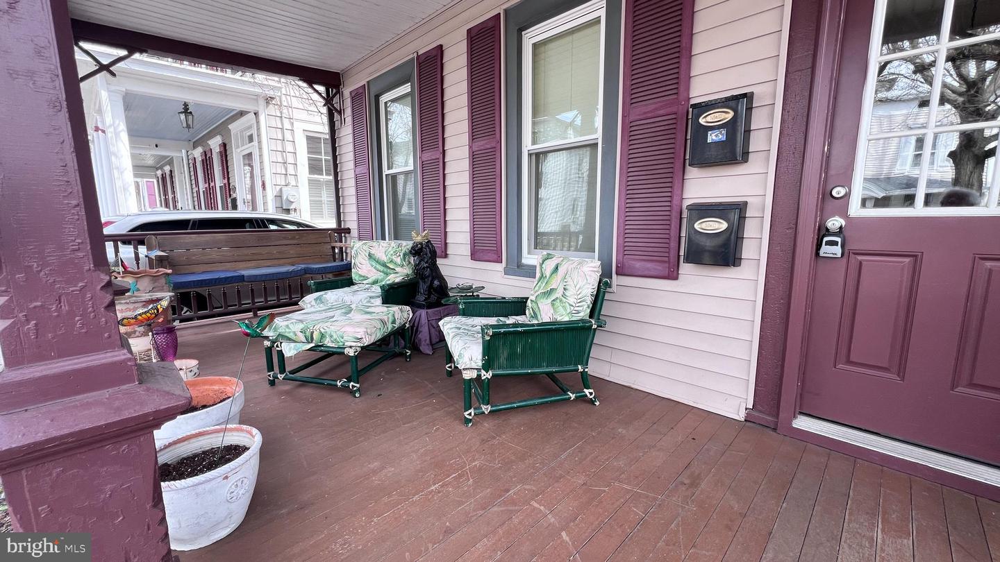 43 S Main St Property Photo 2