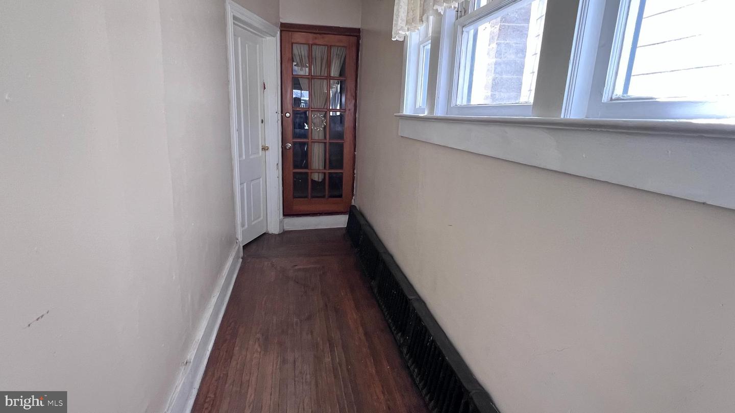43 S Main St Property Photo 3
