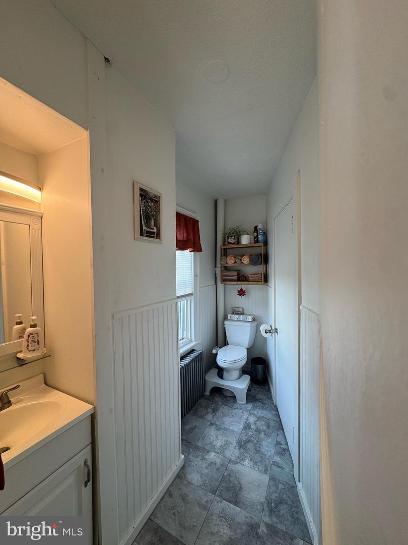 41 Atlantic St Property Photo 12