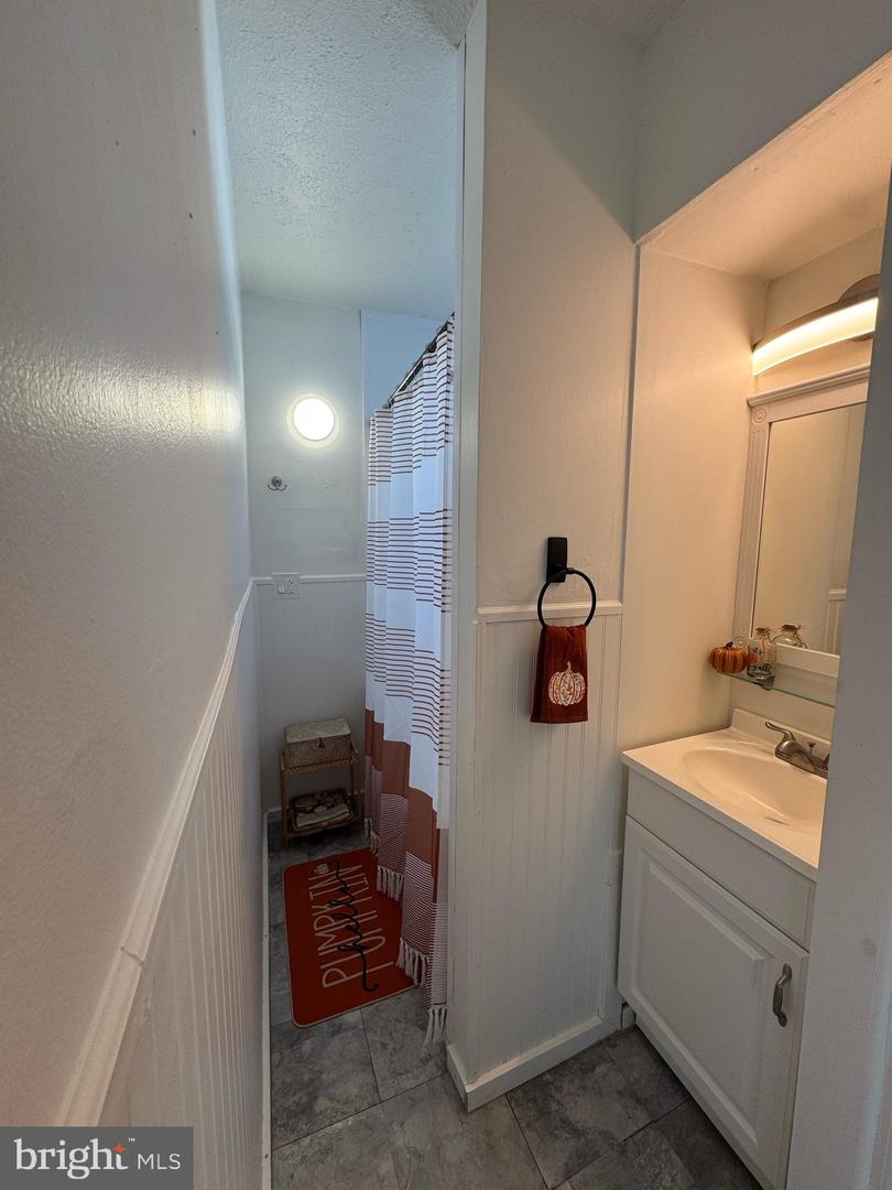41 Atlantic St Property Photo 13