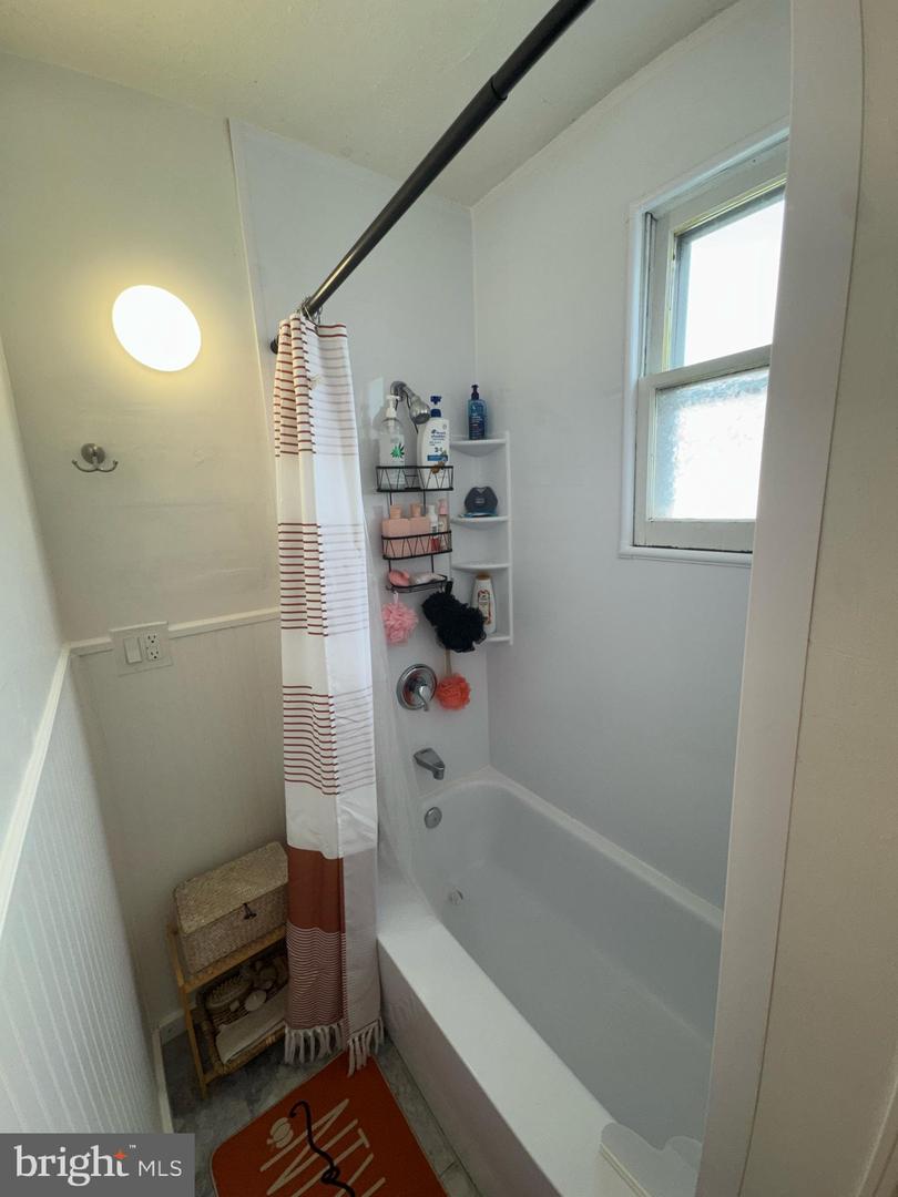 41 Atlantic St Property Photo 16