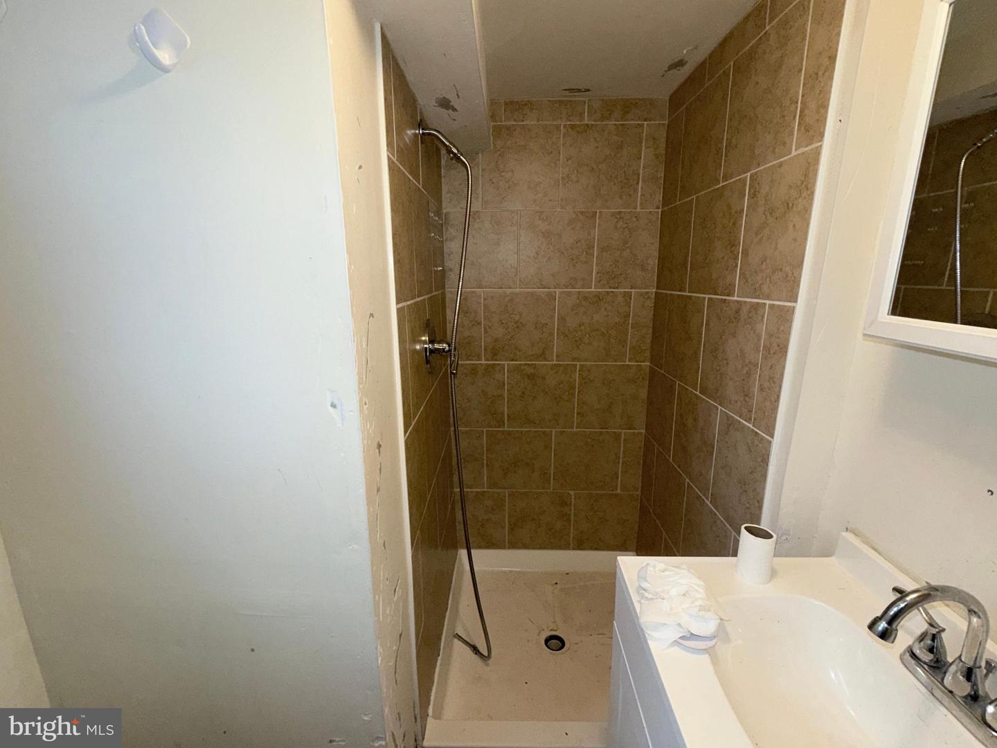41 Atlantic St Property Photo 20