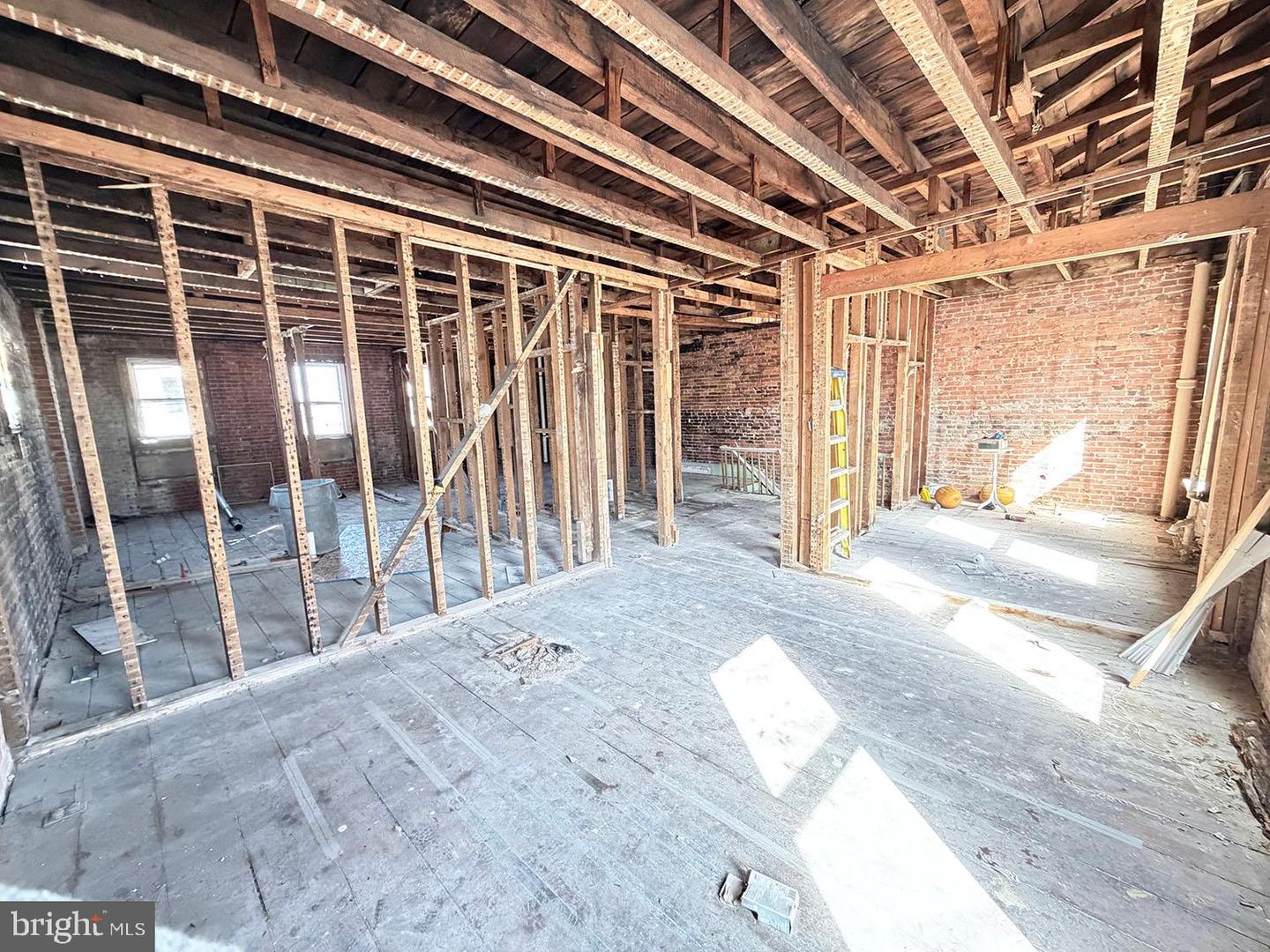 42 Broad St Property Photo 2